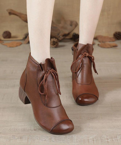 Well Tailored Boots with a Graceful Silhouette