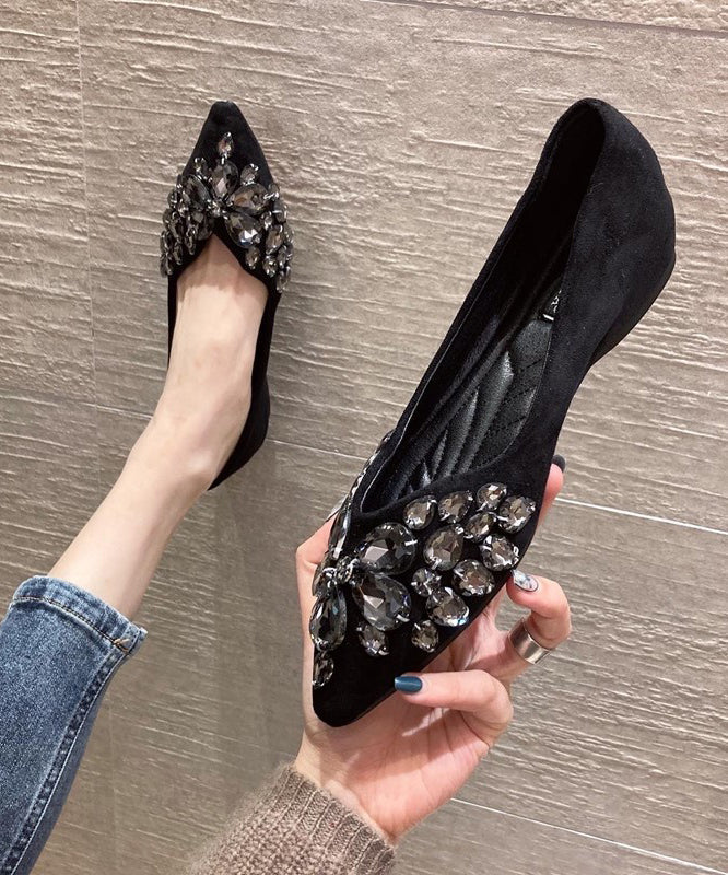 A Vintage Style Shoes with Delicate Timeless Details