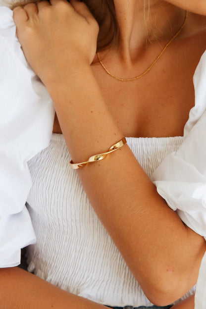 Gracefully Styled Garment for Any Occasion