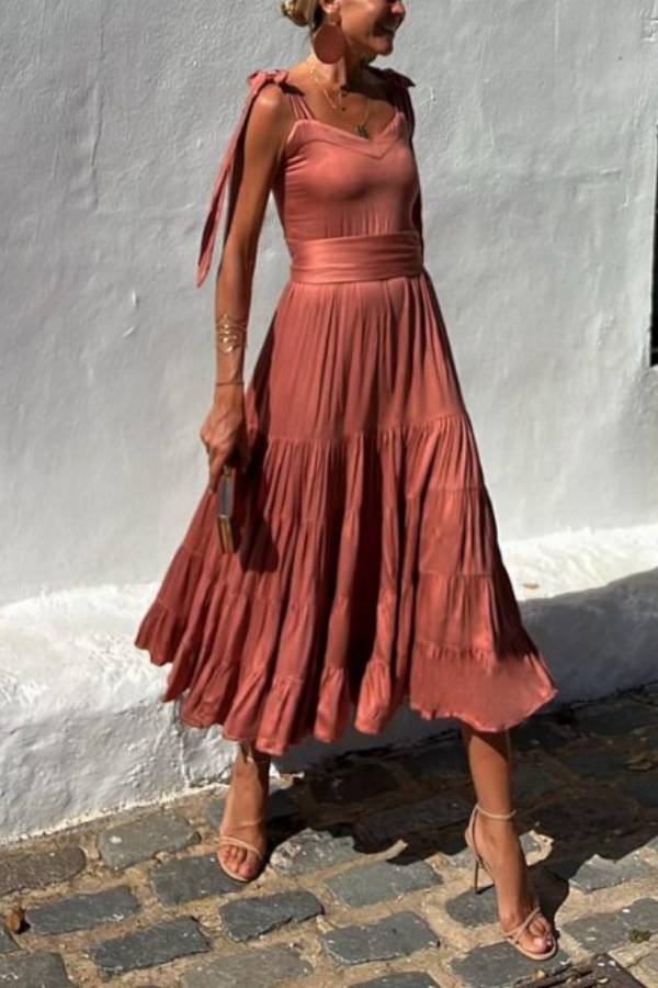 Classic Vintage Dress with a Flattering Fit