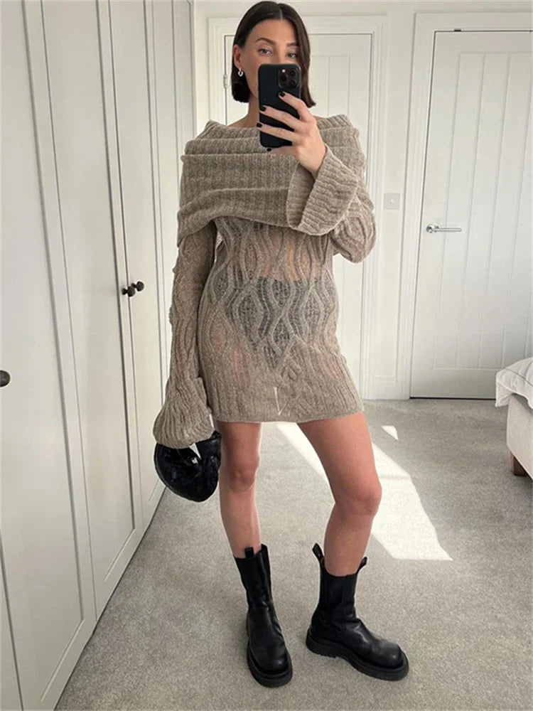 Well Tailored Sweater with a Graceful Silhouette