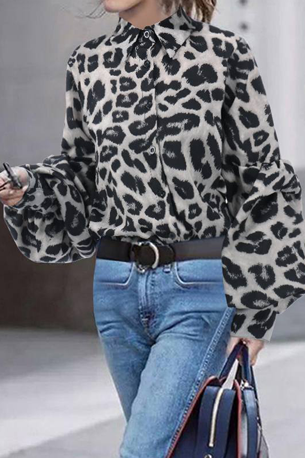Classic Vintage & Enduringly Stylish Top