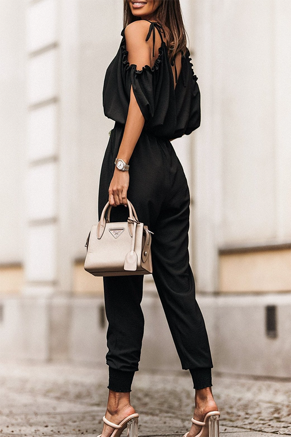 Sophisticated Garment with a Clean Classic Look