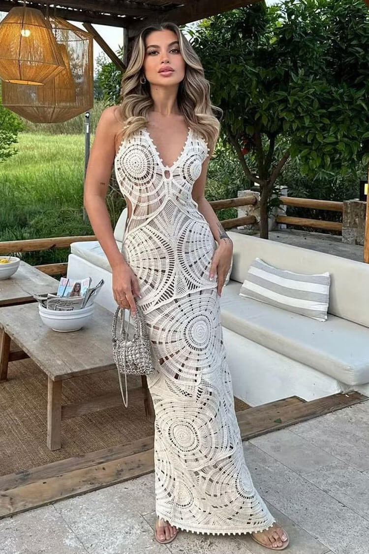 Beautifully Finished Dress in a Timeless Design
