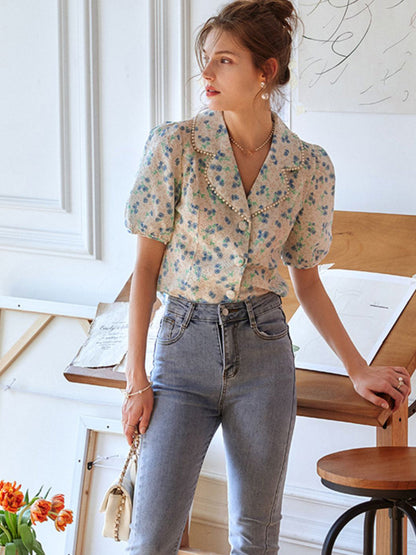 Effortlessly Elegant Top with a Timeless Design