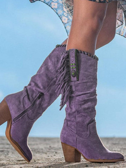 Well Tailored Boots with a Graceful Silhouette