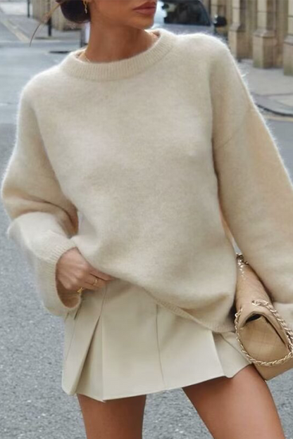 Effortlessly Elegant Sweater with a Timeless Design