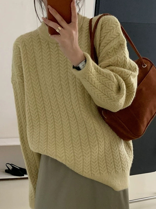 Effortlessly Elegant Sweater with a Timeless Design