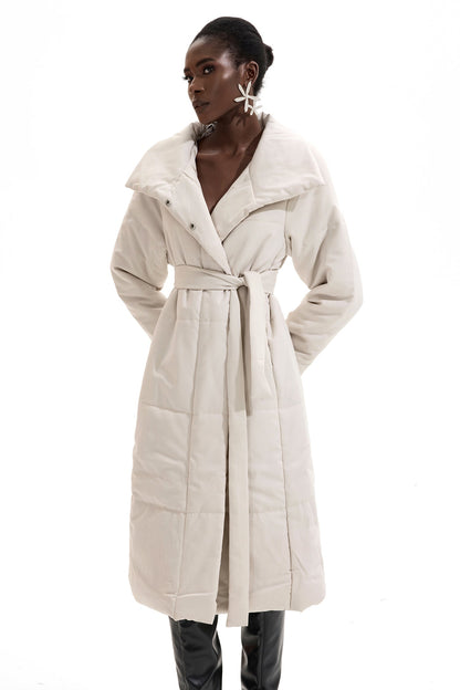 Effortlessly Elegant Coat with a Timeless Design