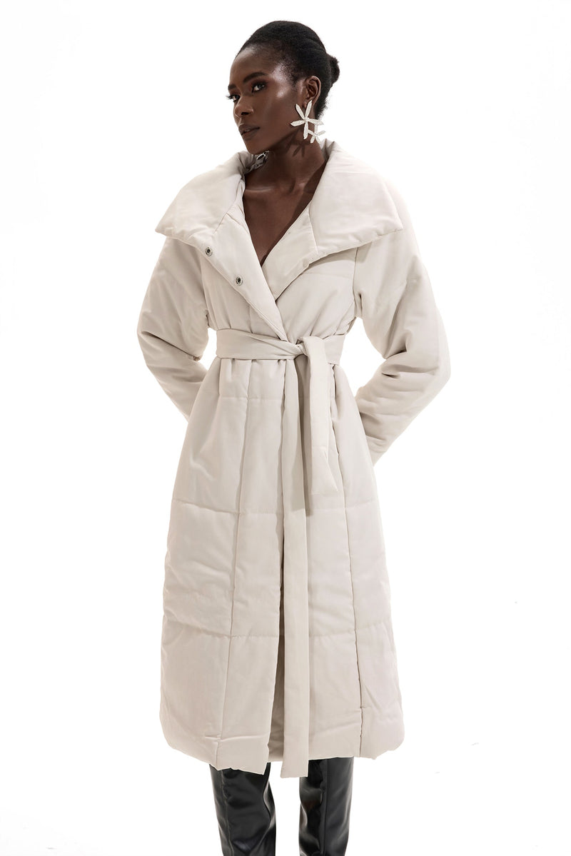 Effortlessly Elegant Coat with a Timeless Design