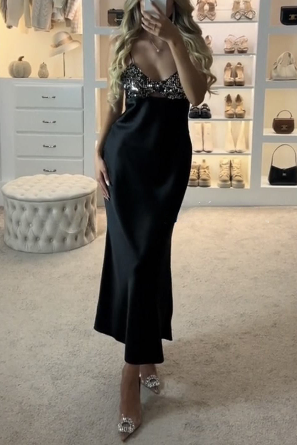 Beautifully Crafted Dress in a Classic Style