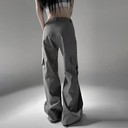 Well Tailored Trousers with a Graceful Silhouette
