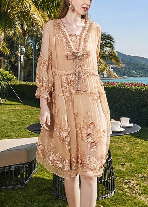 Beautifully Finished Dress in a Timeless Design