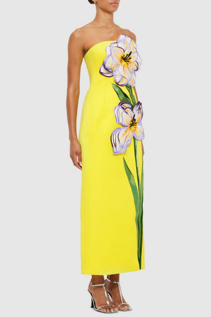 Beautifully Finished Dress in a Timeless Design