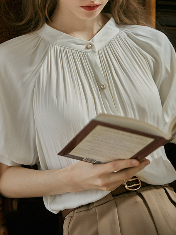 Beautifully Crafted Blouse in a Classic Style