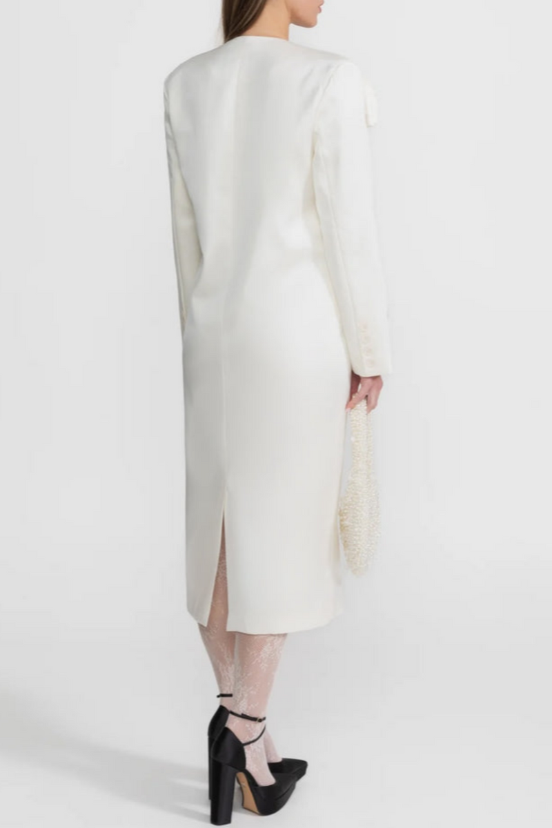 Gracefully Styled Coat for Any Occasion