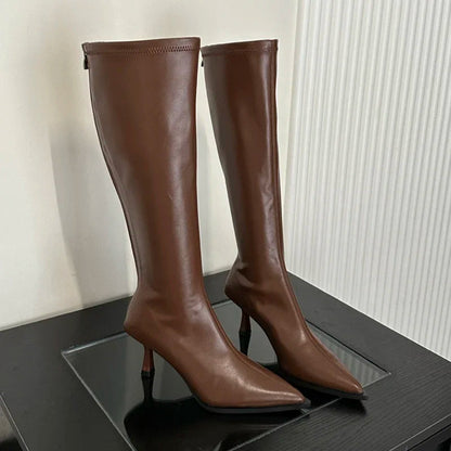Polished Boots with an Effortless Classic Look