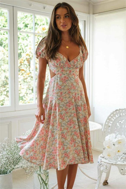 Gracefully Styled Dress for Any Occasion