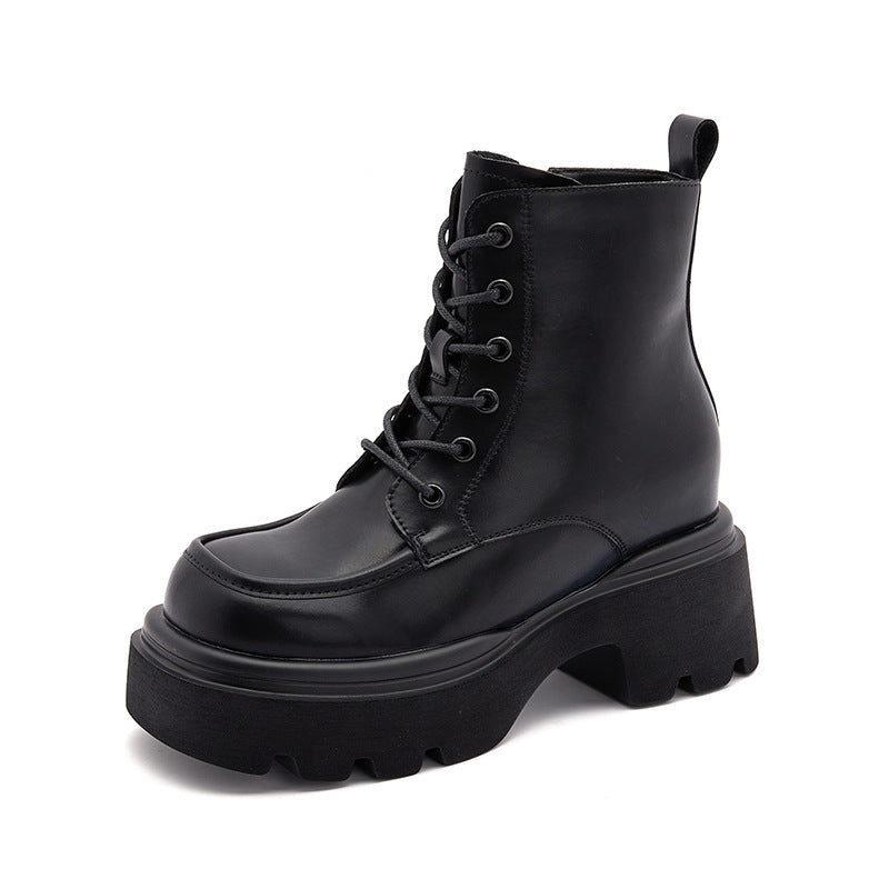 Well Tailored Shoes with a Graceful Silhouette