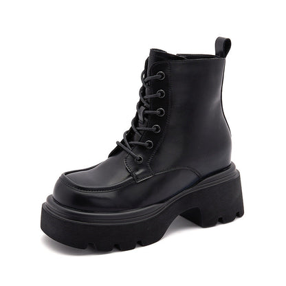 Well Tailored Shoes with a Graceful Silhouette