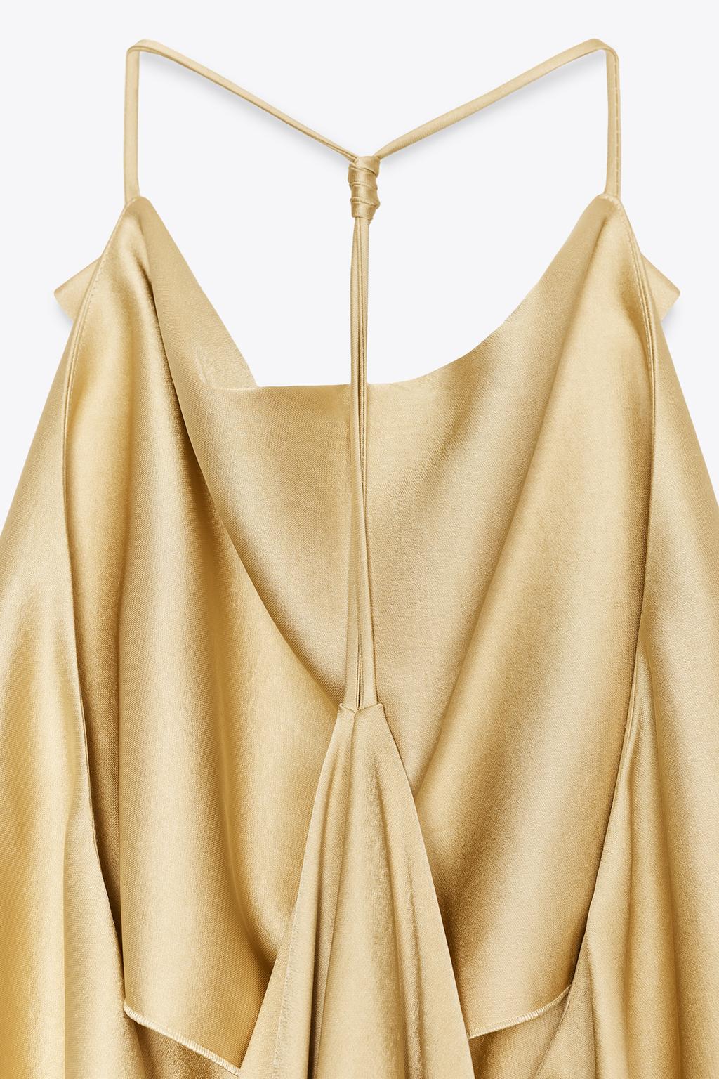 Effortlessly Elegant Pants with a Timeless Design
