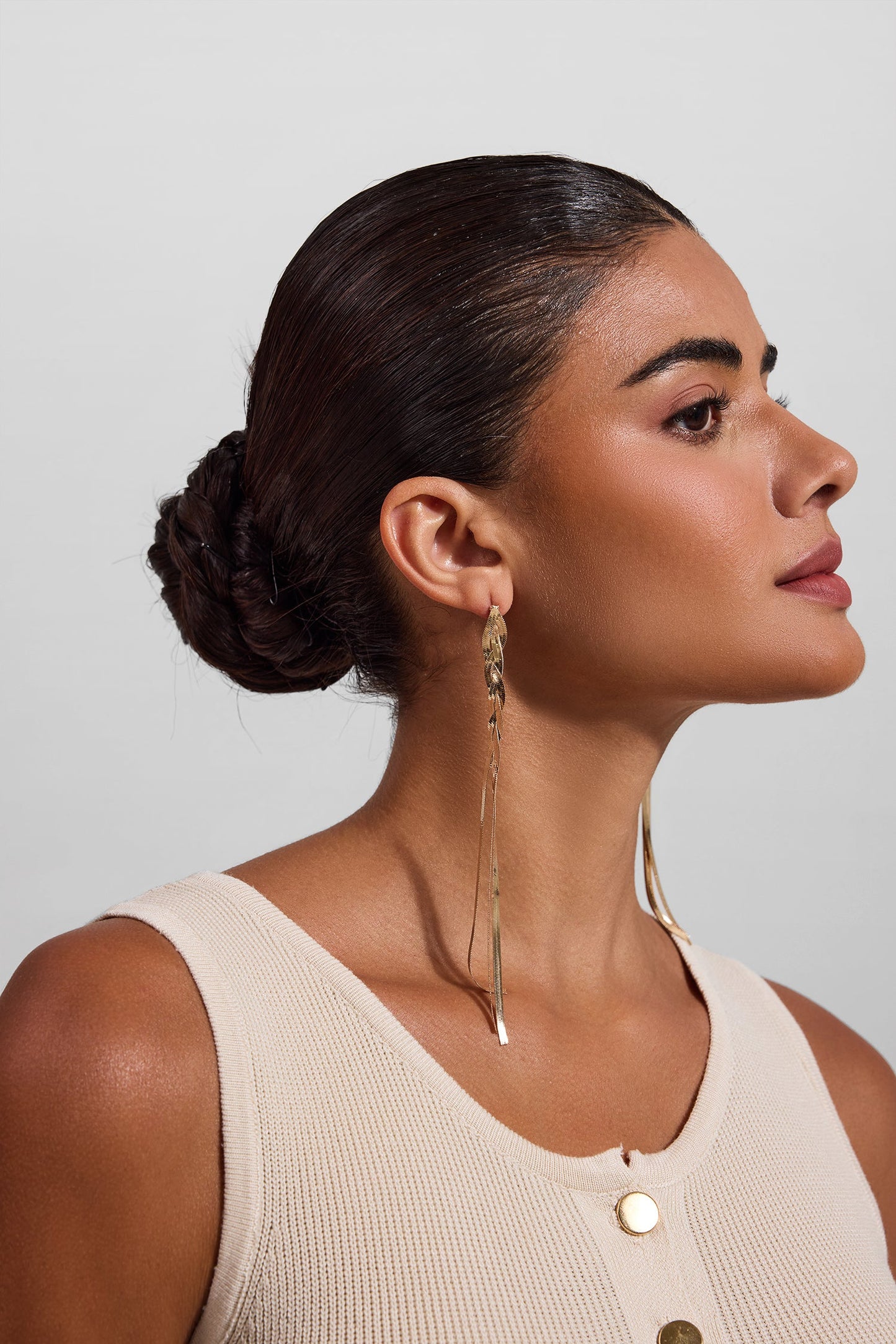 Well Tailored Garment with a Graceful Silhouette