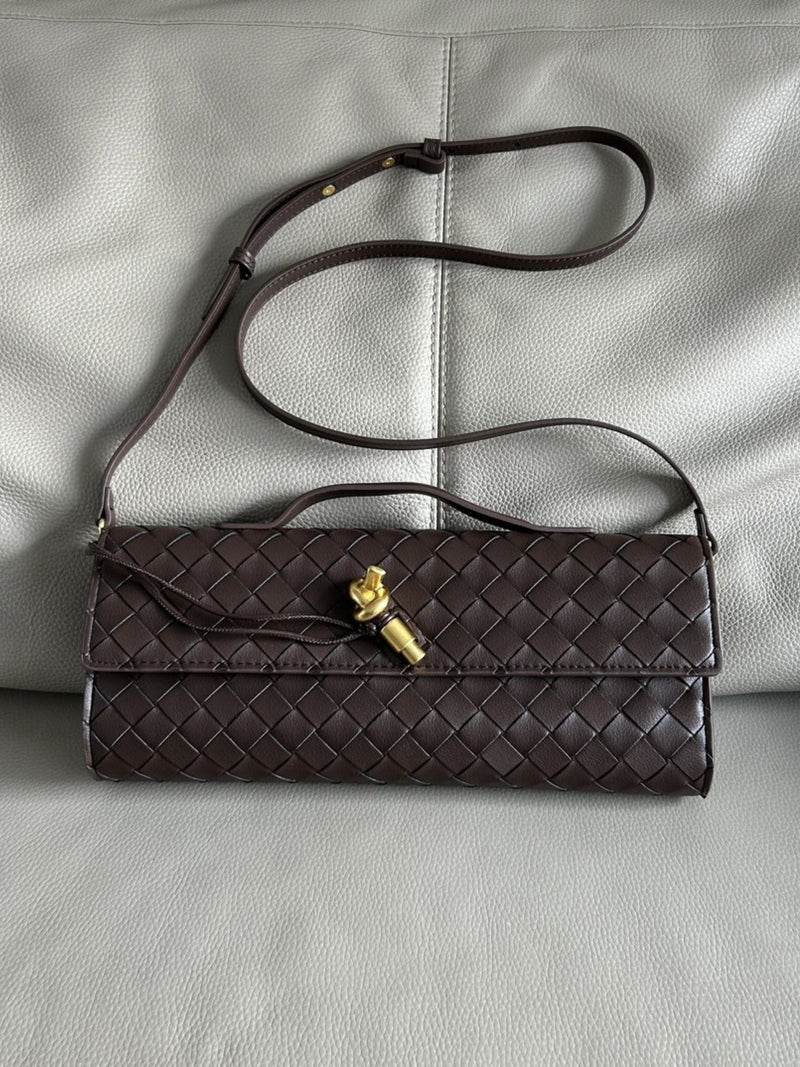 Elegantly Styled Bag for Everyday Wear