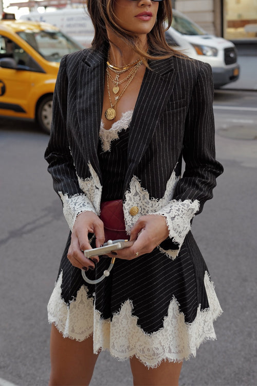 Effortlessly Elegant Garment with a Timeless Design