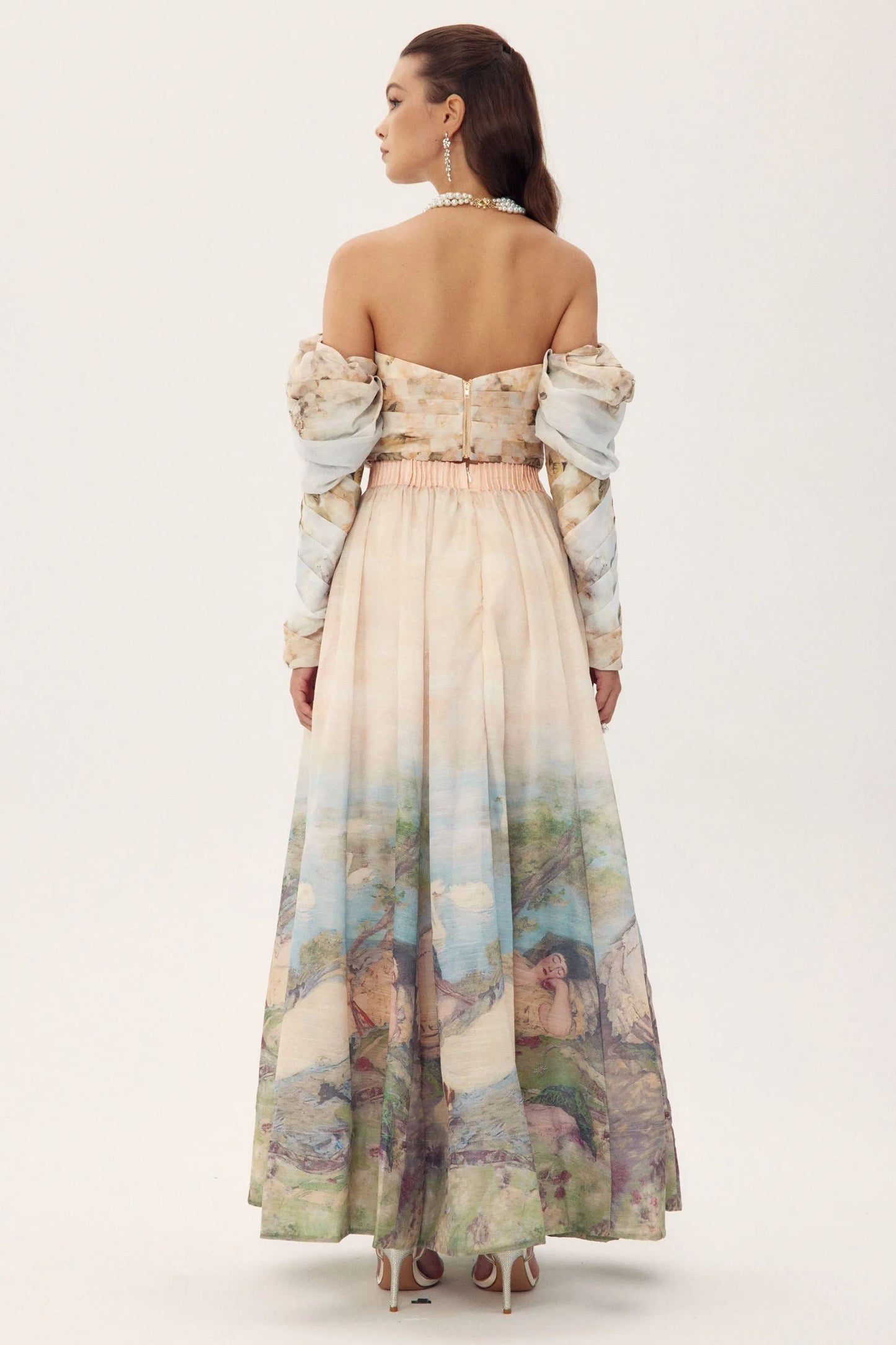 Gracefully Styled Garment for Any Occasion