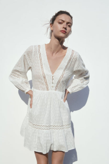 Sophisticated Dress with a Clean Classic Look