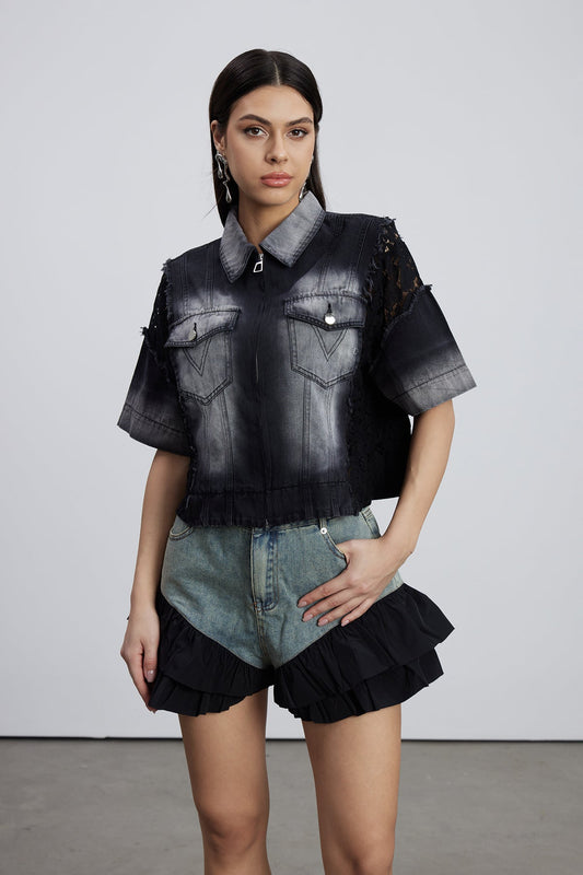 Well Tailored Shirt with a Graceful Silhouette