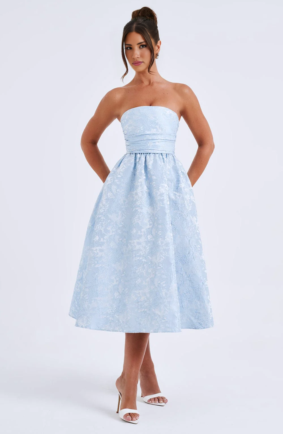 Classic Vintage Dress with a Flattering Fit