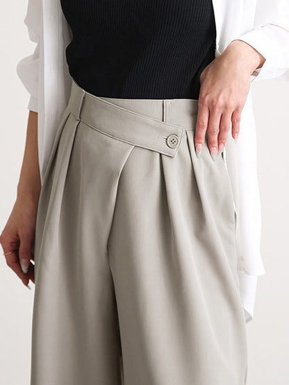 Classic Vintage Pants with a Flattering Fit