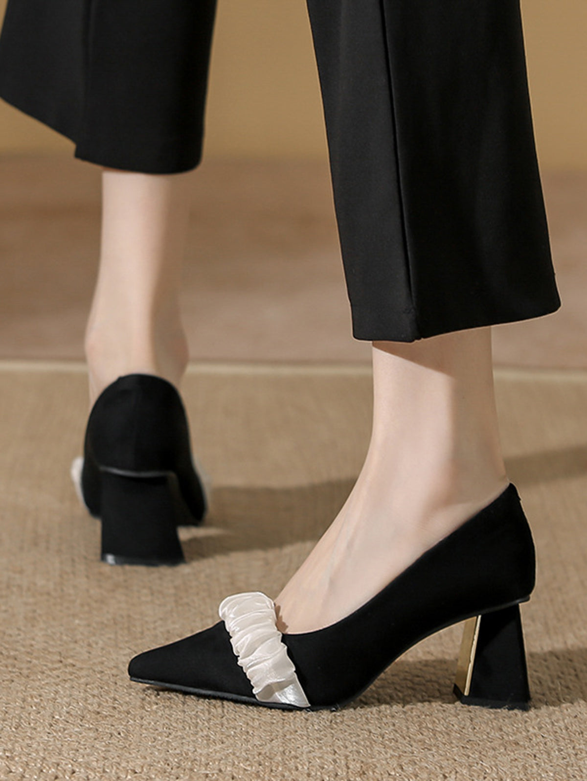 Beautifully Finished Heels in a Timeless Design