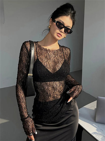 Well Tailored Pullover with a Graceful Silhouette