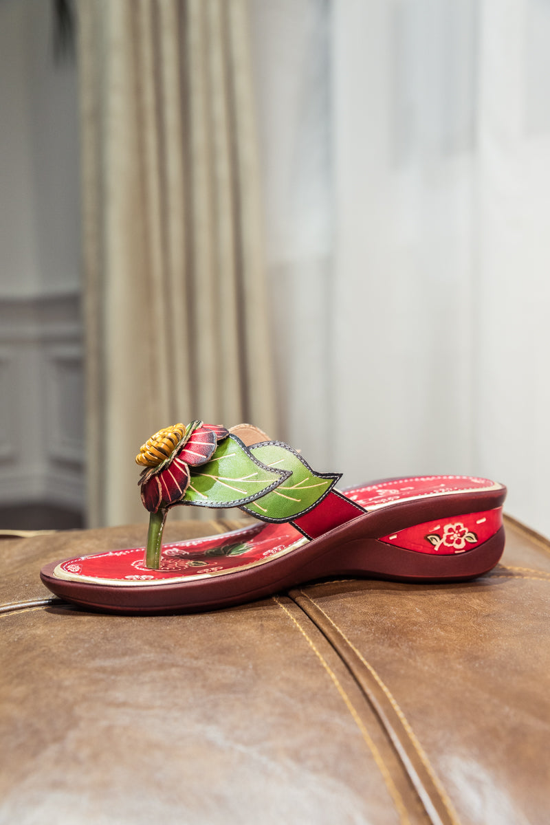 Effortlessly Elegant Sandals with a Timeless Design