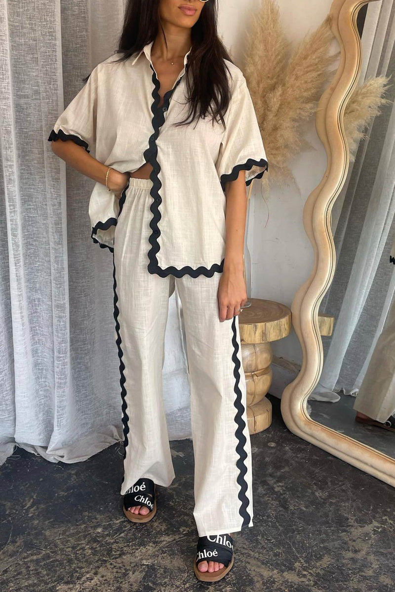 Classic Vintage Blouse with a Flattering Fit