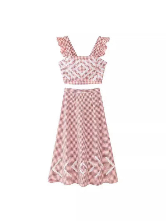 A Vintage Style Top with Delicate Timeless Details