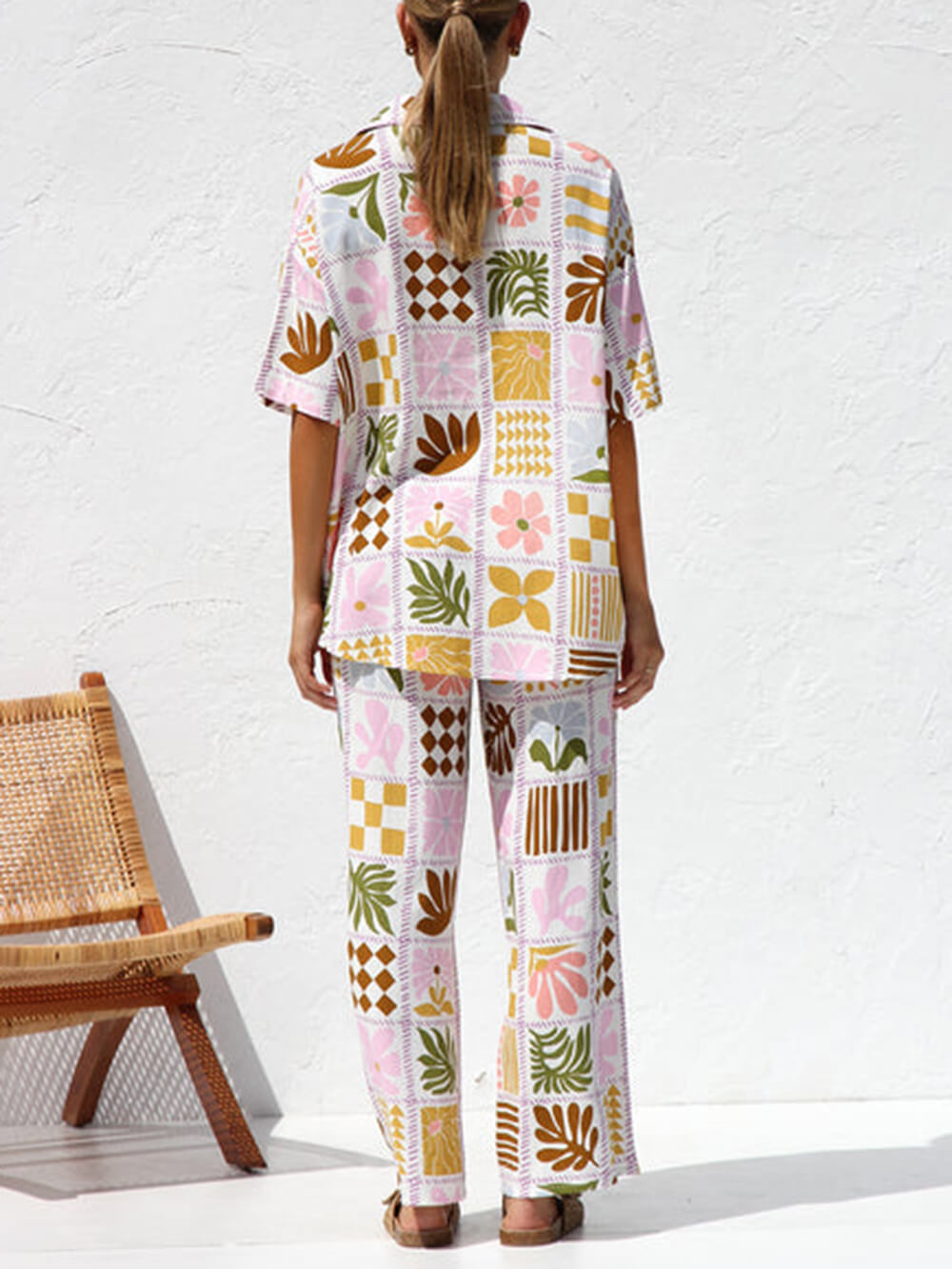Well Tailored Pants with a Graceful Silhouette