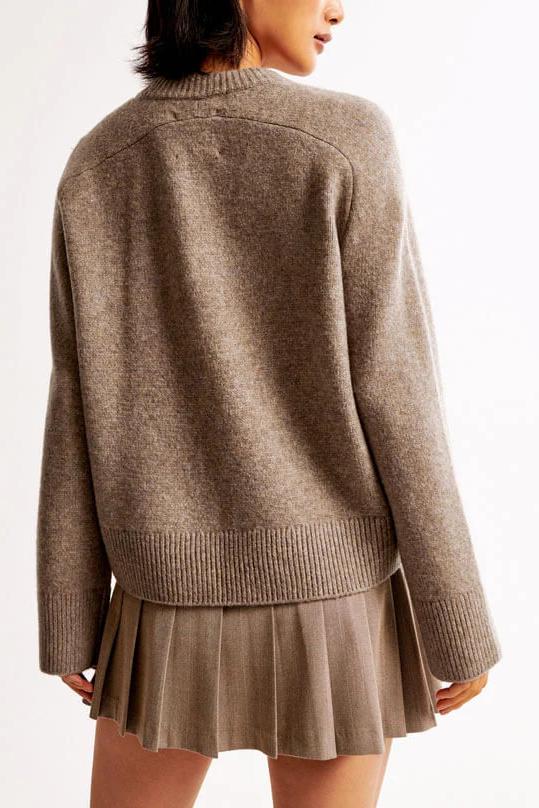 Beautifully Finished Sweater in a Timeless Design