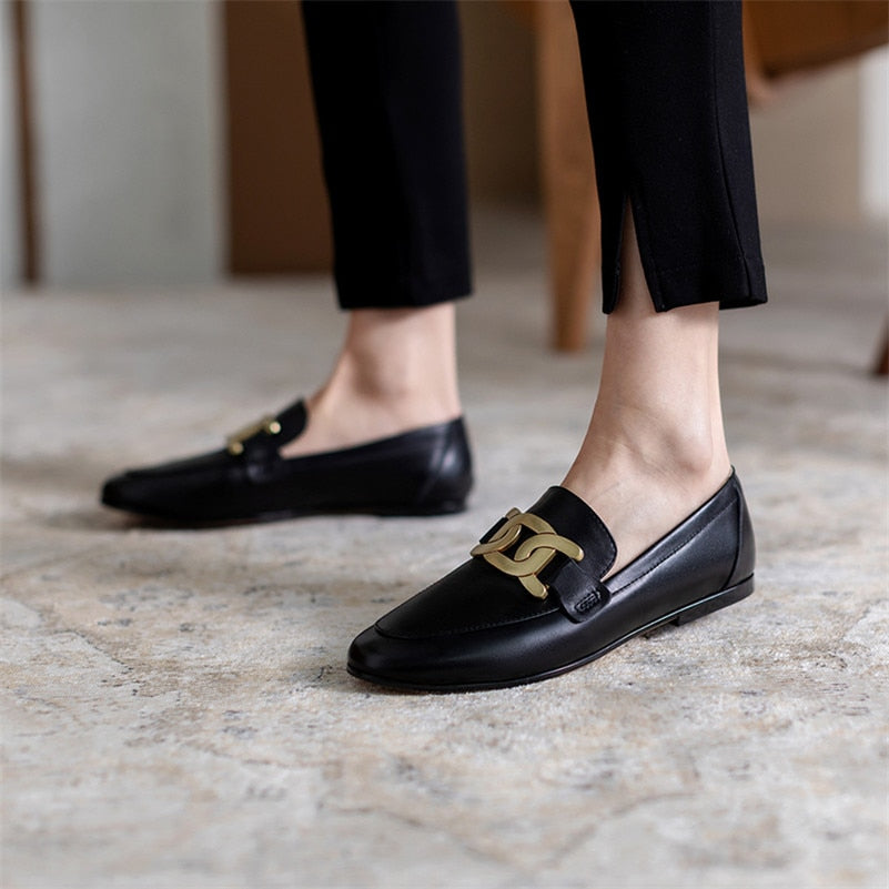 Sophisticated Garment with a Clean Classic Look