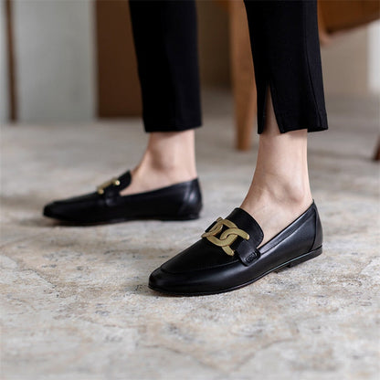 Sophisticated Garment with a Clean Classic Look