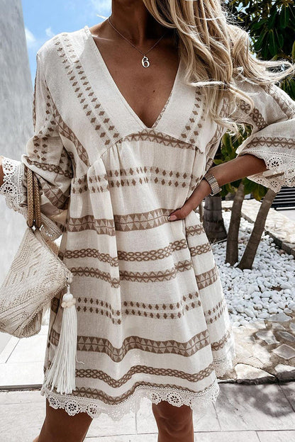 Effortlessly Elegant Dress with a Timeless Design