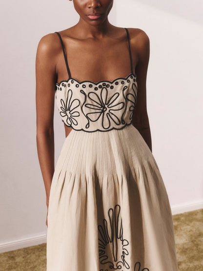 Gracefully Styled Dress for Any Occasion