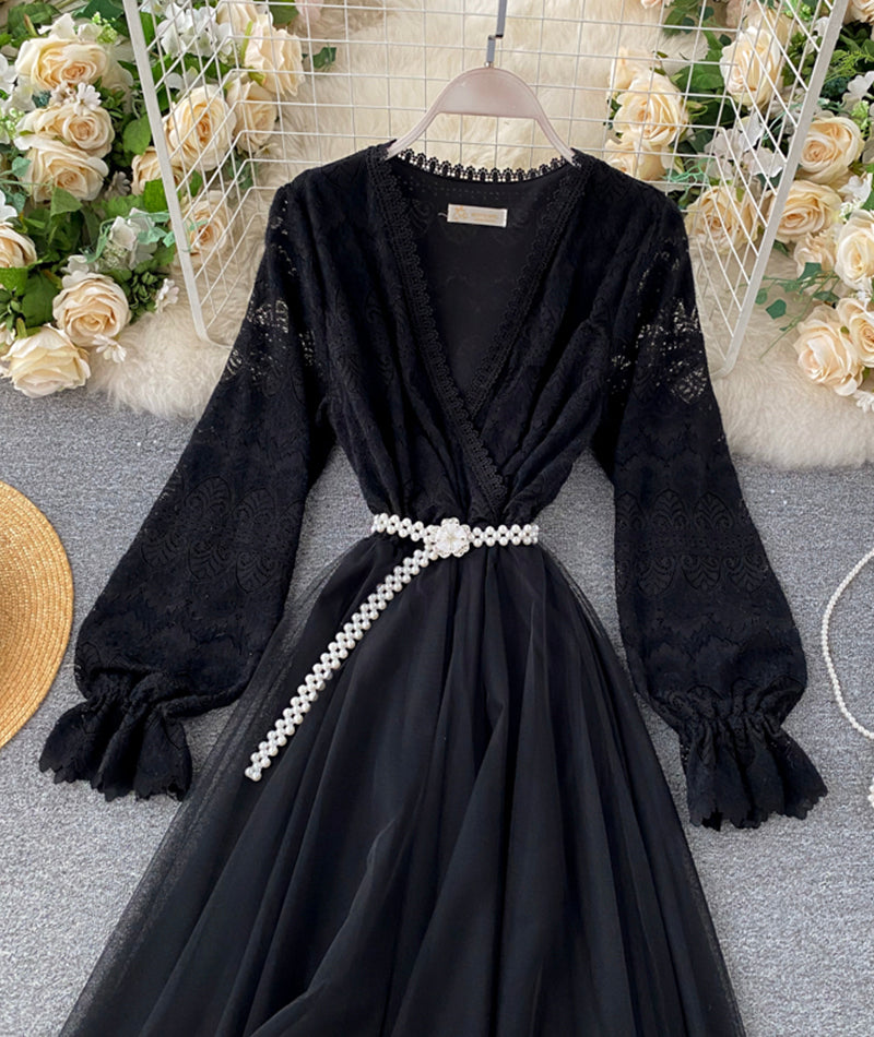Effortlessly Elegant Dress with a Timeless Design