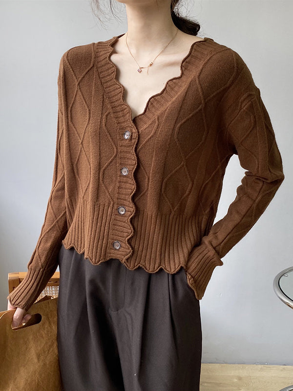 Well Tailored Cardigan with a Graceful Silhouette