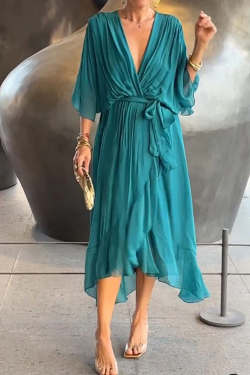 Gracefully Styled Dress for Any Occasion