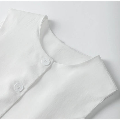 Well Tailored Garment with a Graceful Silhouette