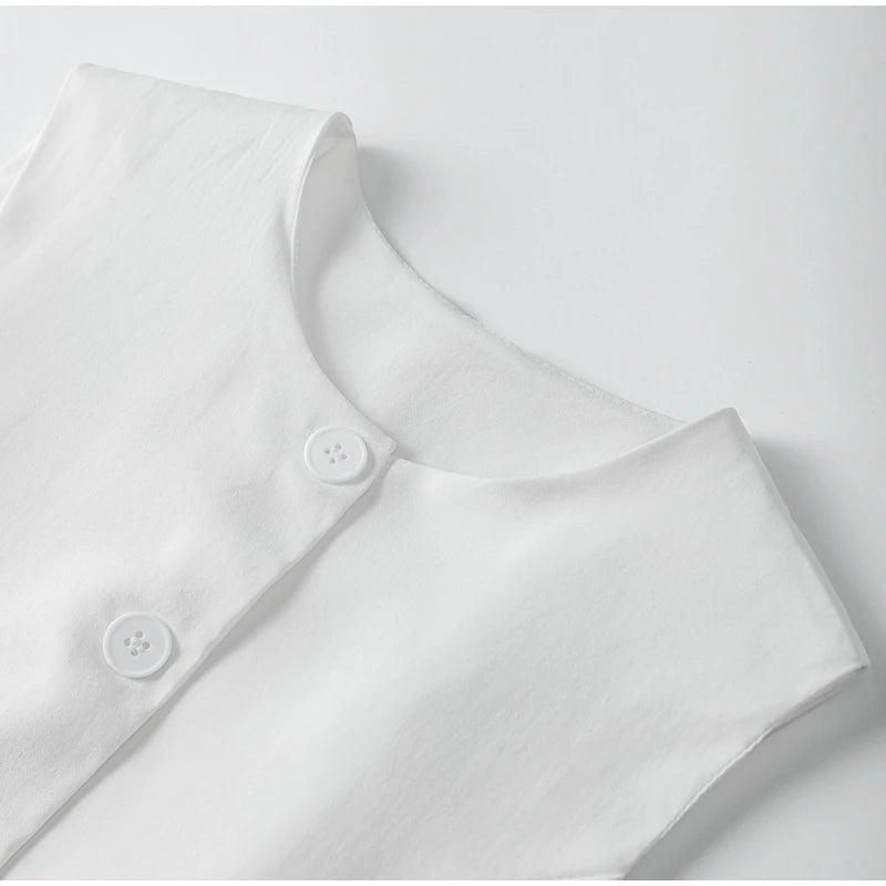 Well Tailored Garment with a Graceful Silhouette