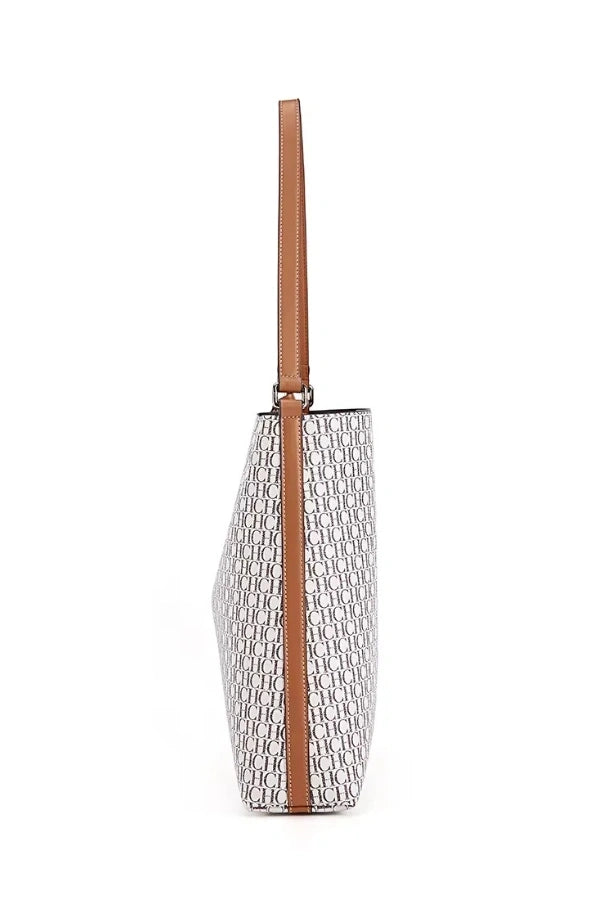 Beautifully Finished Bag in a Timeless Design